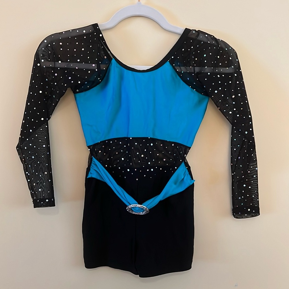 Leo’s dance wear dance costume Excellent Used Condition Medium child